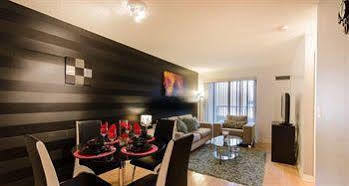 Royal Stays Suites - Blue Jays Way Toronto Exterior foto